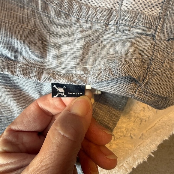 Vintage Oakley Gray Utility Jacket with Hood and Relaxed Fit size S - Picture 12 of 13